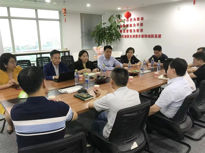 永新昌與云倉配，舉行隆重戰(zhàn)略合作簽約儀式。強(qiáng)強(qiáng)聯(lián)手，合作共贏